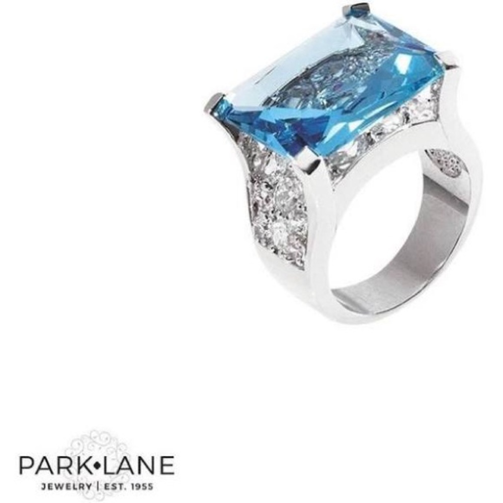 Gorgeous statement ring!!